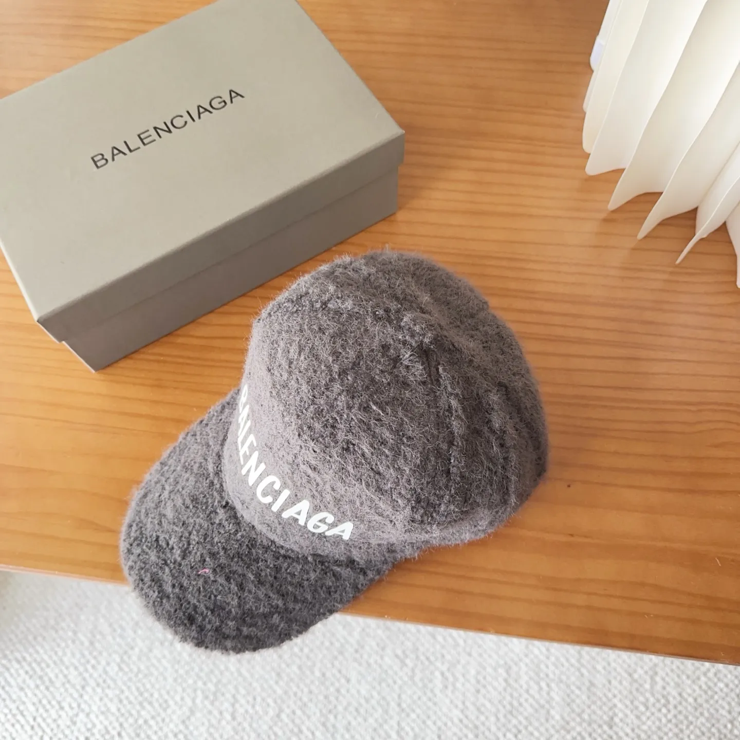💰50 Parisian* baseball cap, classic trendy cool style, so nice👍😍 It’s so good-looking that you don’t need it 😉 Huge anti-collision❗️Very versatile ❗️It shows off your face even though it’s small 😉