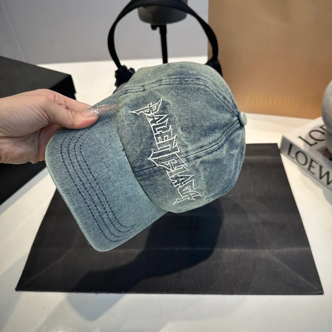 P70 BALENCIAGA new embroidered logo baseball cap, cool colors, different styles for men and women, the first batch will be shipped first! A must-buy for Paris fans!