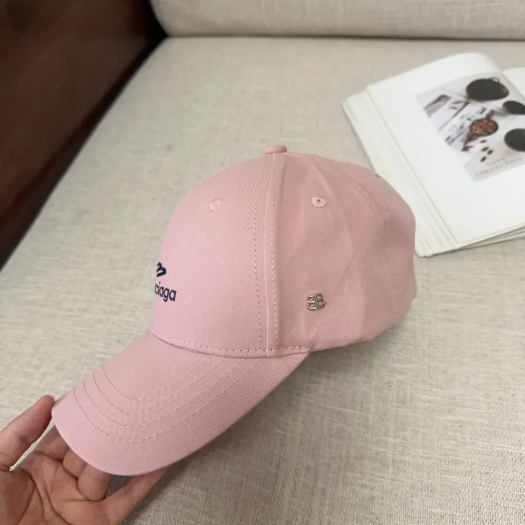 💰50 BALENCIAGA🆕Spring style new personalized baseball cap, high quality and excellent breathability, suitable for all seasons, high-looking fashion item! Same style for men and women
