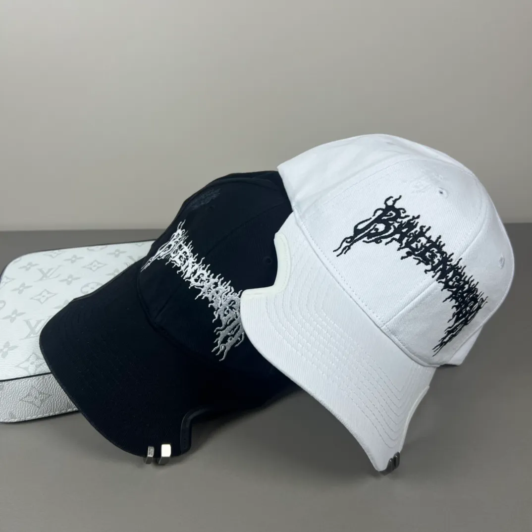 60💰BALENCIAGA Balenciaga’s new logo baseball cap, cool colors, different styles for men and women, the first batch will be shipped first! A must-buy for Paris fans!