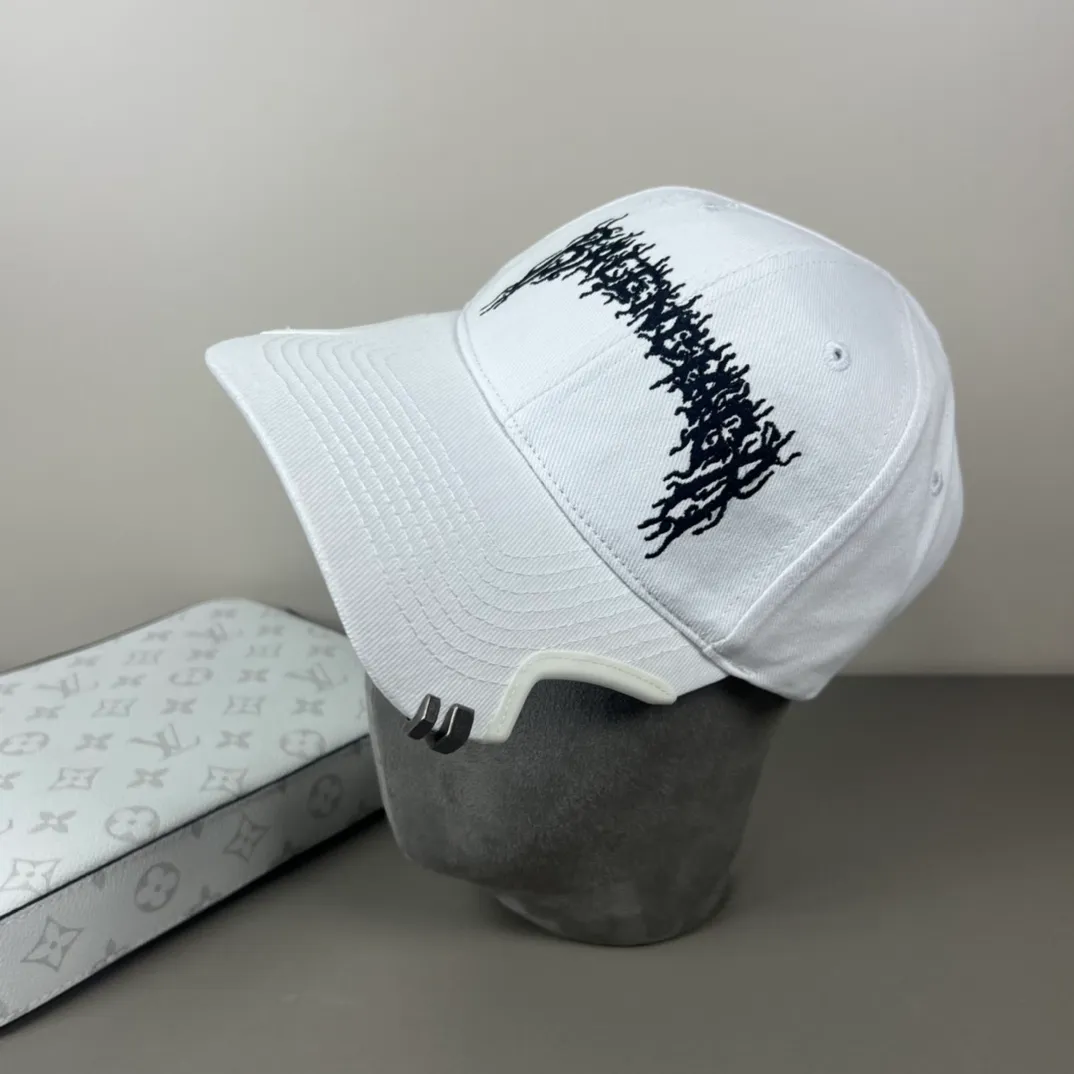 60💰BALENCIAGA Balenciaga’s new logo baseball cap, cool colors, different styles for men and women, the first batch will be shipped first! A must-buy for Paris fans!