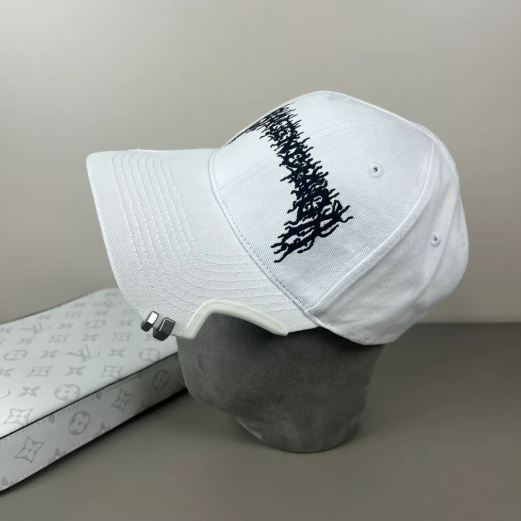 60💰BALENCIAGA Balenciaga’s new logo baseball cap, cool colors, different styles for men and women, the first batch will be shipped first! A must-buy for Paris fans!