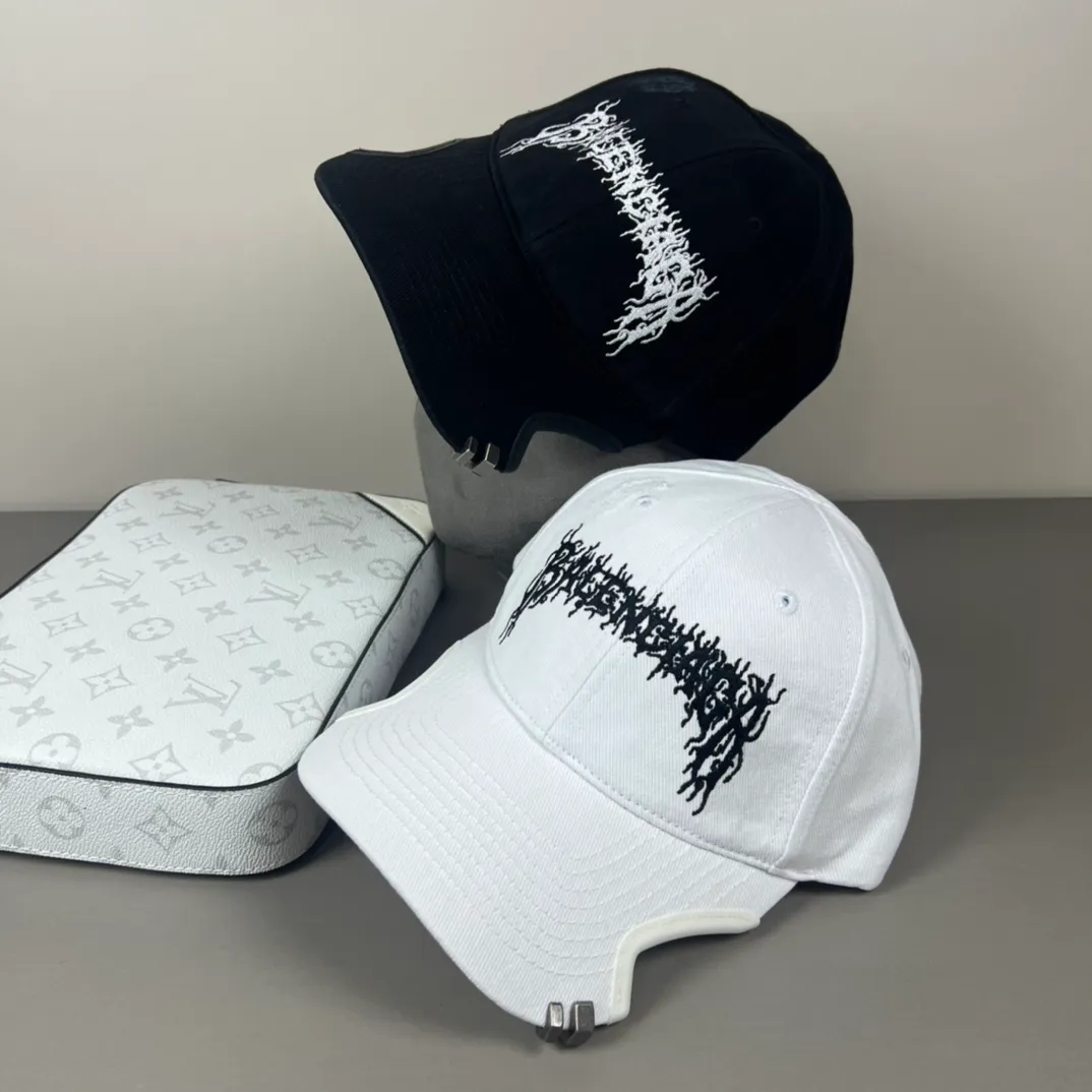 60💰BALENCIAGA Balenciaga’s new logo baseball cap, cool colors, different styles for men and women, the first batch will be shipped first! A must-buy for Paris fans!