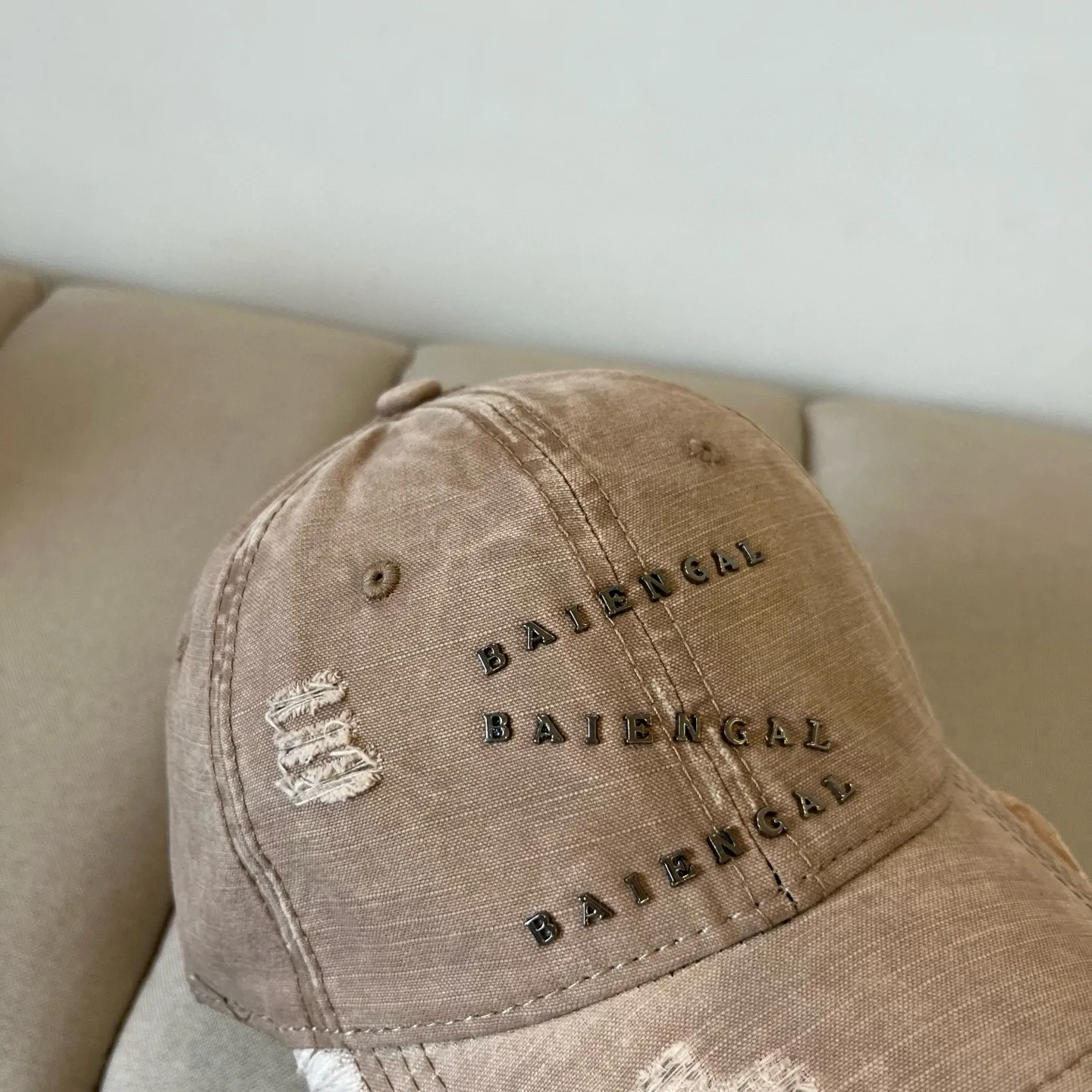 P64 BALENCIAGA Balenciaga's new logo baseball cap, cool colors, different styles for men and women, the first batch will be shipped first! A must-buy for Paris fans!