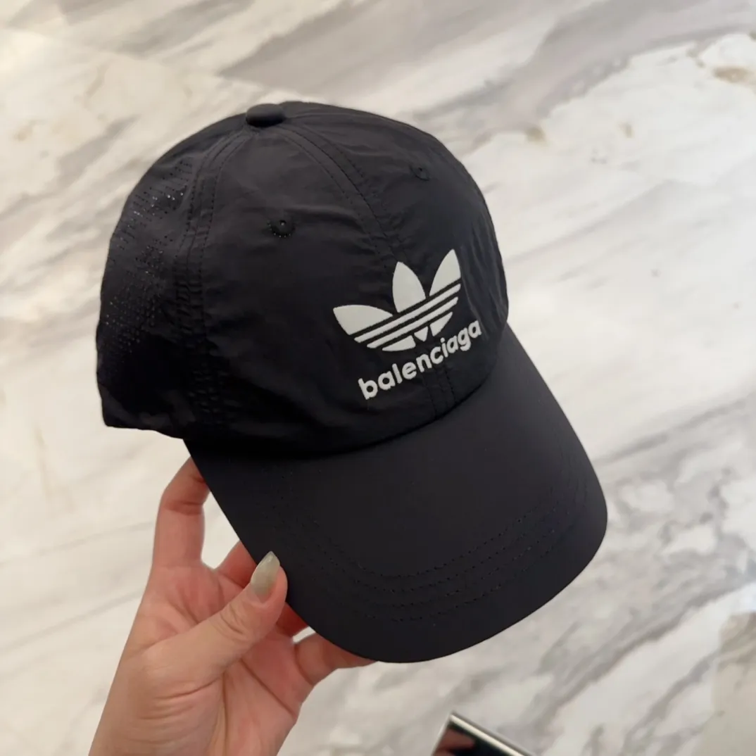 💰50 sun protection and sun protection tools｜New sun protection Parisian* baseball cap, classic trendy and cool style, so nice👍😍 It’s so good-looking that you don’t need it 😉 Great sun protection ❗️Very versatile ❗️Big face, small face 😉