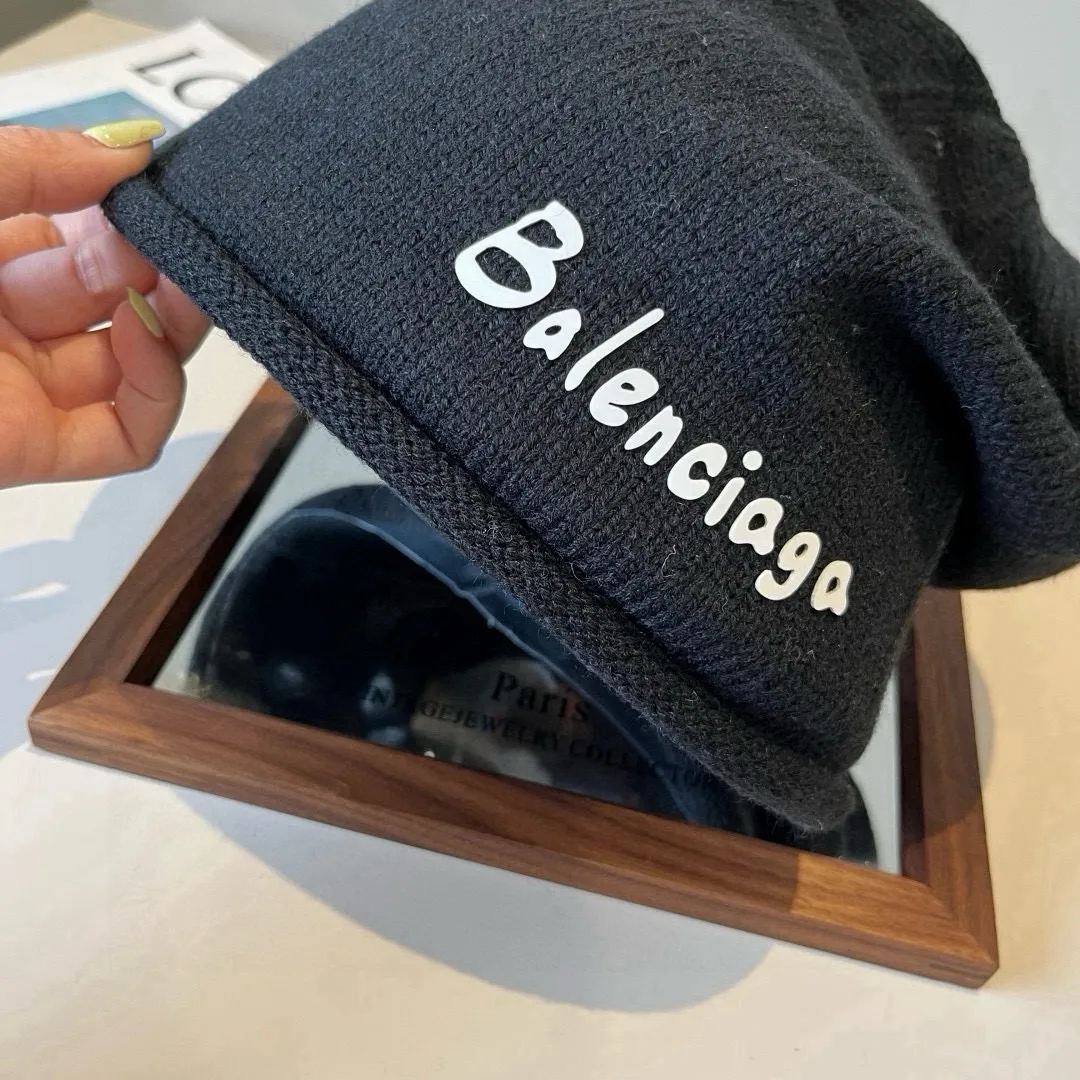 💰60¥ Balenciaga knitted beanie