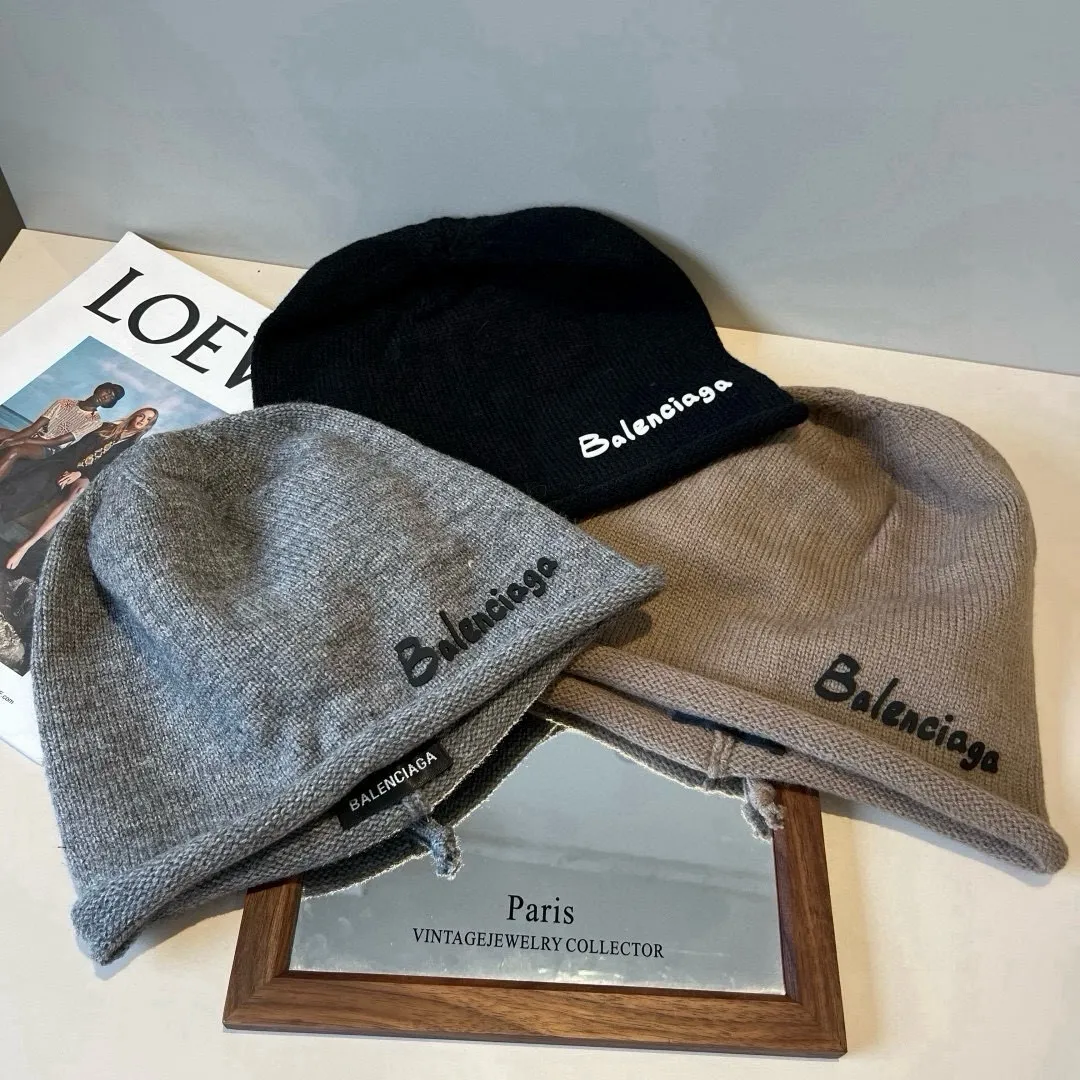 💰60¥ Balenciaga knitted beanie