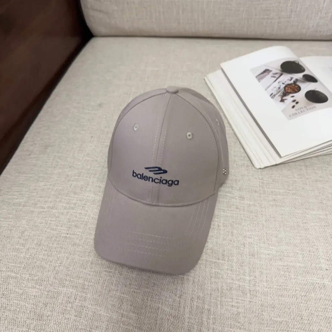 💰50 BALENCIAGA🆕Spring style new personalized baseball cap, high quality and excellent breathability, suitable for all seasons, high-looking fashion item! Same style for men and women