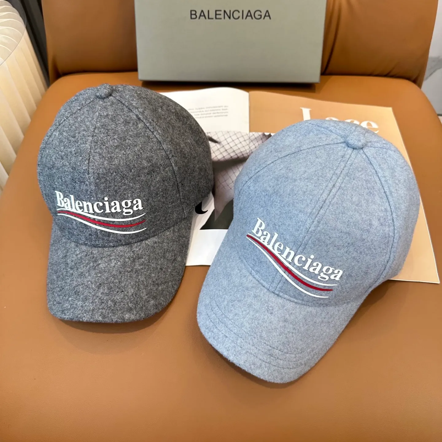 P56 Balenciaga's new autumn and winter woolen baseball cap💋💋 The baseball cap that is most commonly worn every day. The gray color often matches the look👀 It is very good for daily commuting or city boy sweeping the streets.