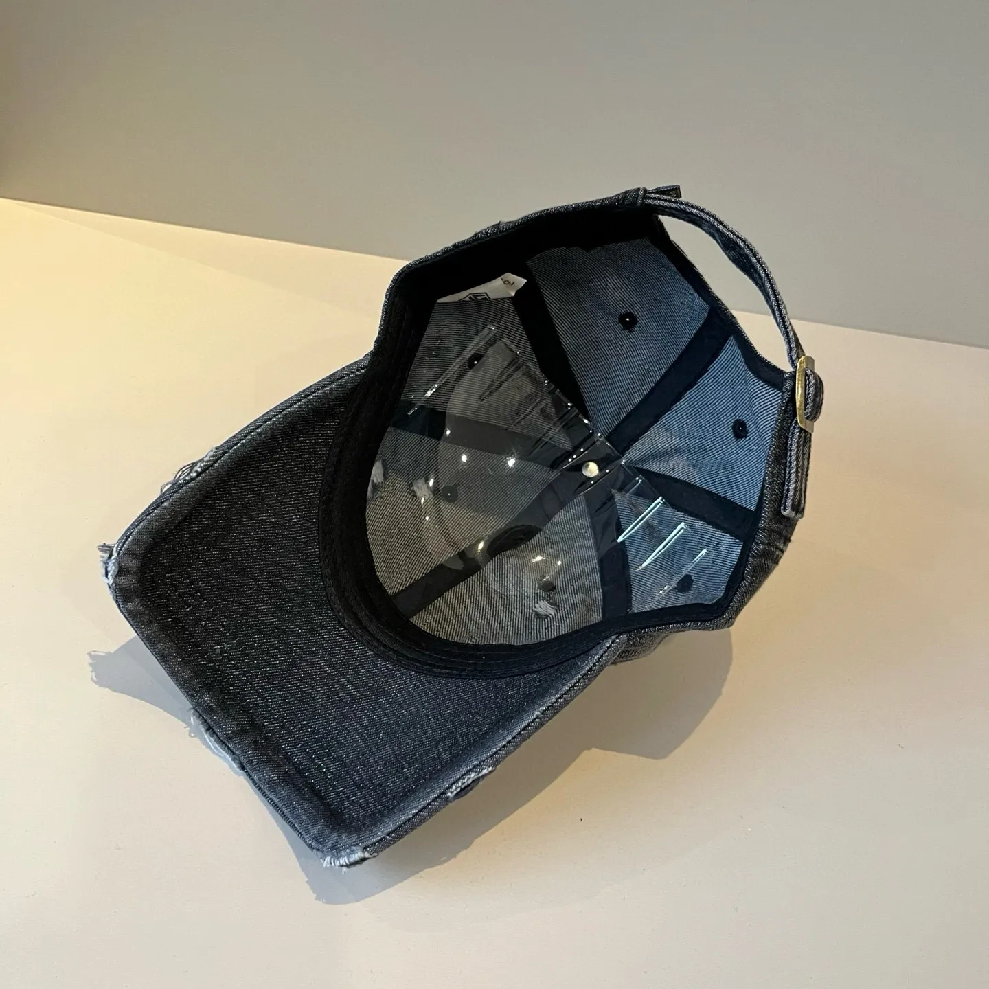 P56 BALENCIAGA new logo baseball cap, cool colors, different styles for men and women, the first batch will be shipped first! A must-buy for Paris fans!