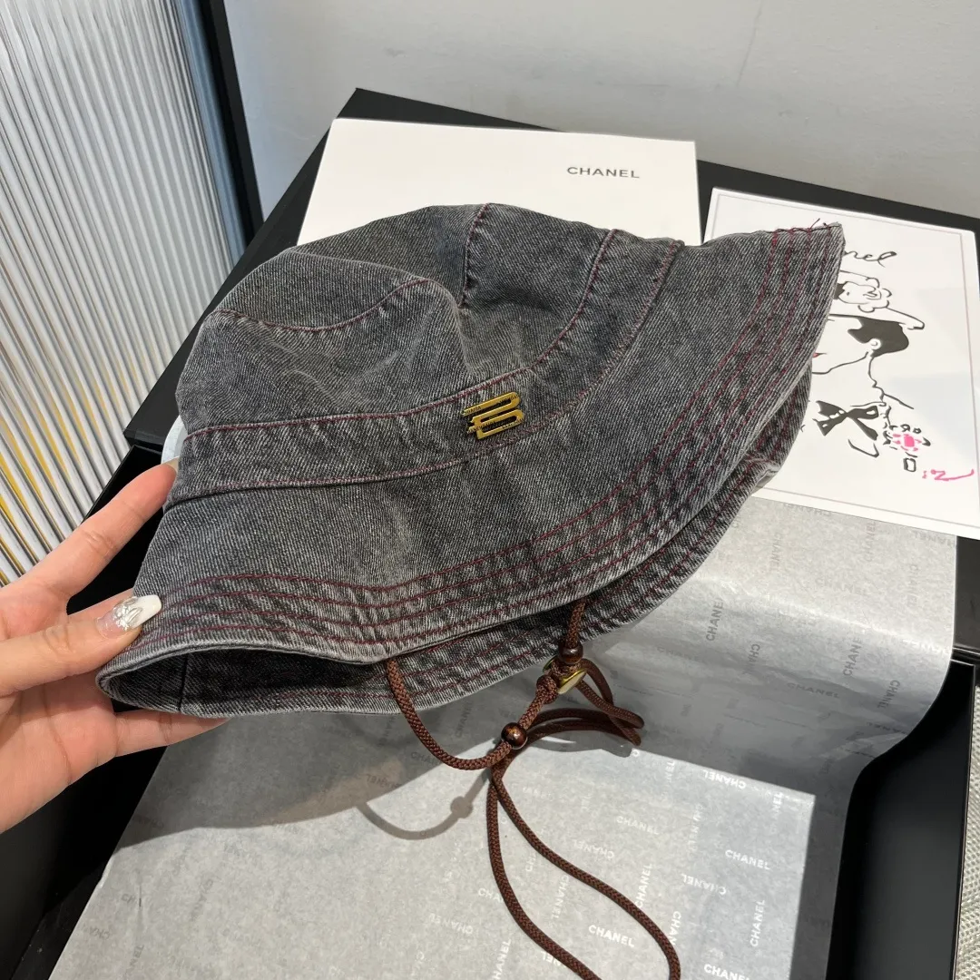 💰100¥ Balenciaga denim bucket hat, head circumference 57cm
