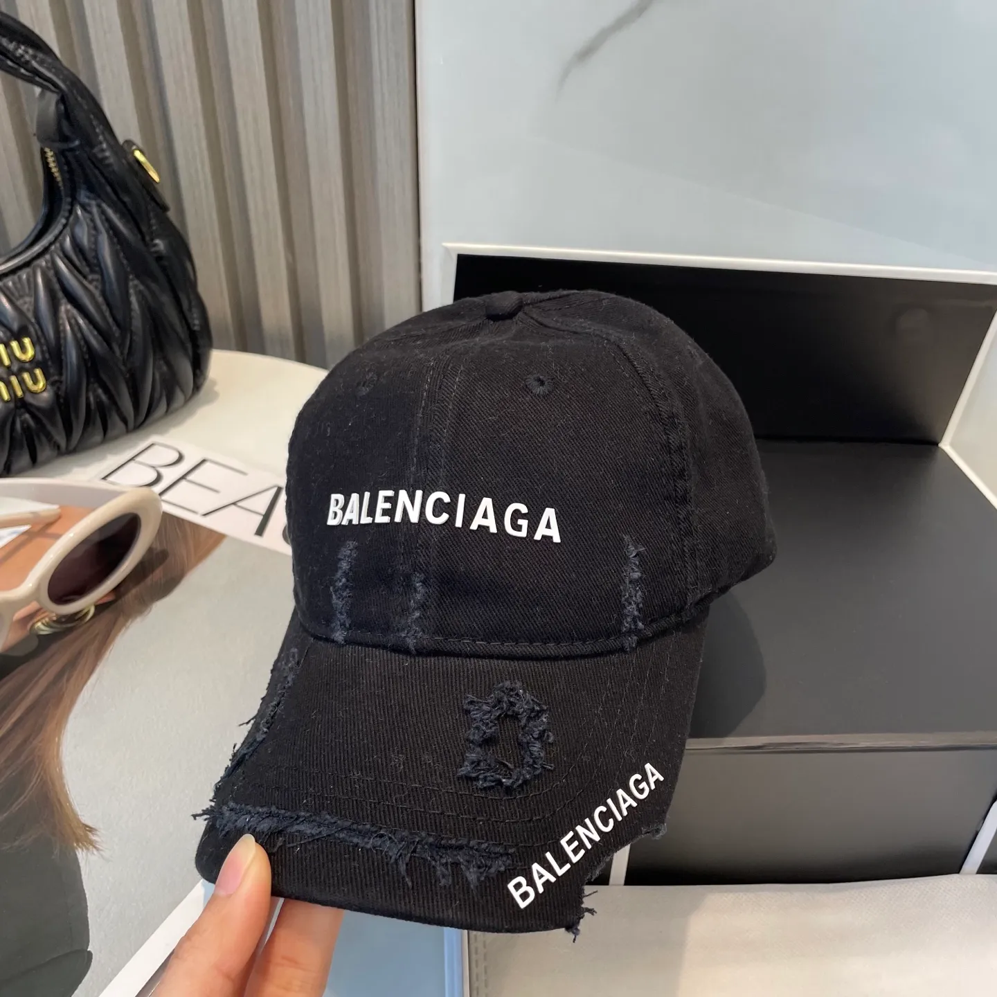 P70 BALENCIAGA new logo baseball cap, cool colors, different styles for men and women, the first batch will be shipped first! A must-buy for Paris fans!