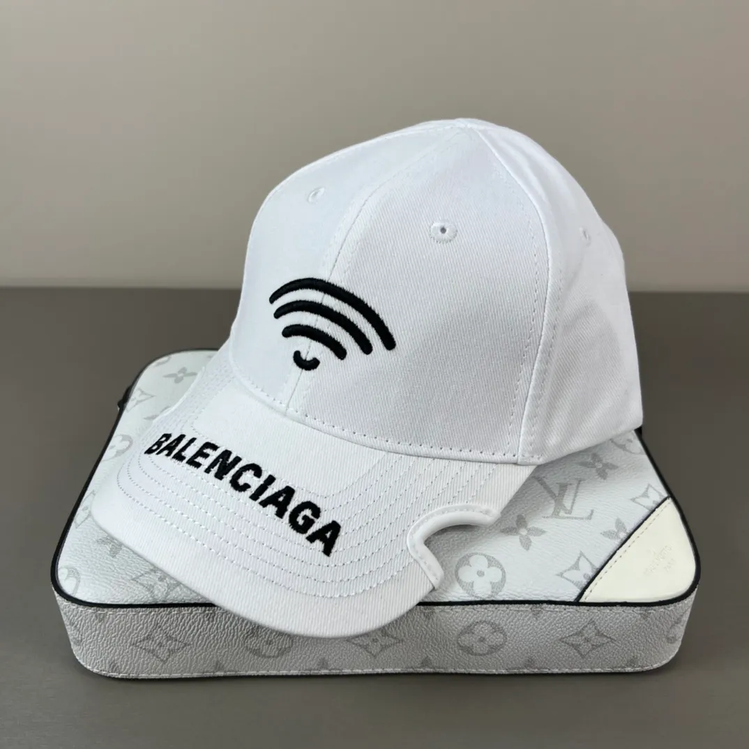60💰BALENCIAGA Balenciaga’s new logo baseball cap, cool colors, different styles for men and women, the first batch will be shipped first! A must-buy for Paris fans!