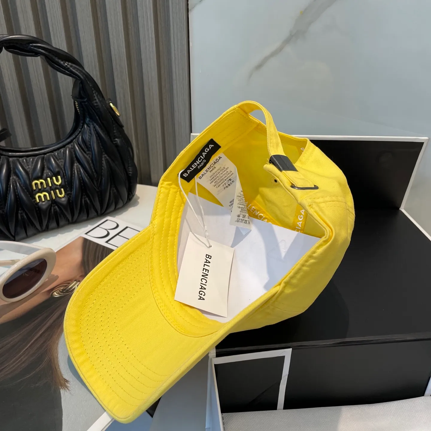 P56 BALENCIAGA Balenciaga's new embroidered logo baseball cap, cool colors, different styles for men and women, the first batch will be shipped first! A must-buy for Paris fans!