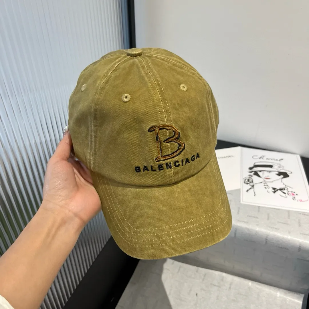 💰60¥ Balenciaga new baseball cap, head circumference 57cm
