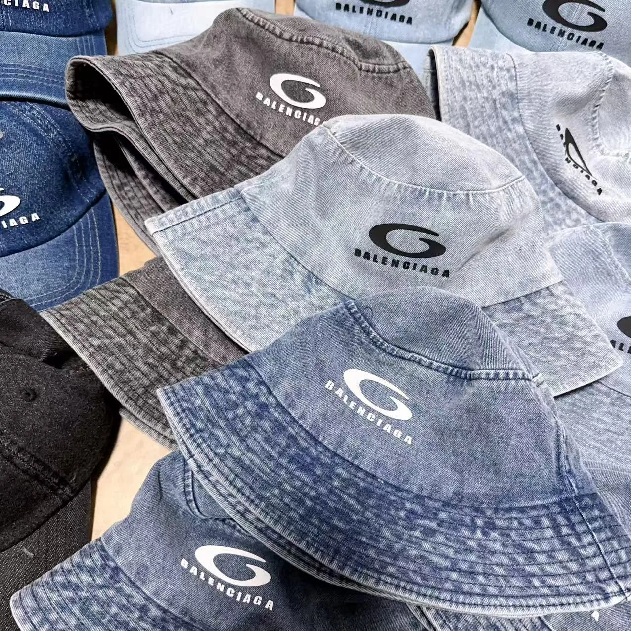 Welcome to inquire, popular single style Balenciaga baseball cap bucket hat