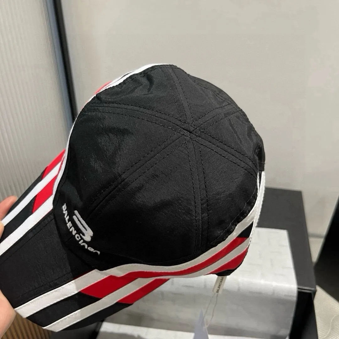 💰70¥ Balenciaga new peaked cap