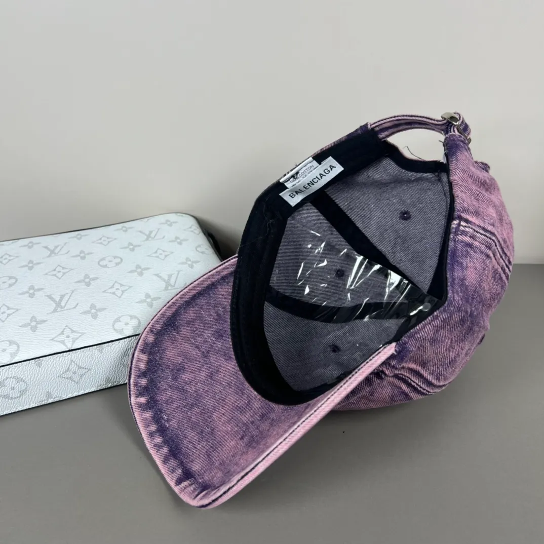 56💰BALENCIAGA new logo baseball cap, cool colors, different styles for men and women, the first batch will be shipped first! A must-buy for Paris fans!