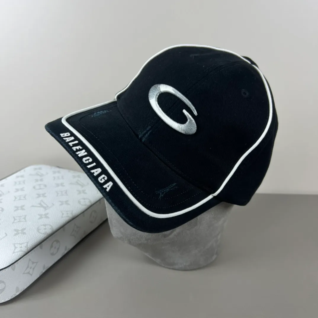 60💰BALENCIAGA Balenciaga’s new logo baseball cap, cool colors, different styles for men and women, the first batch will be shipped first! A must-buy for Paris fans!