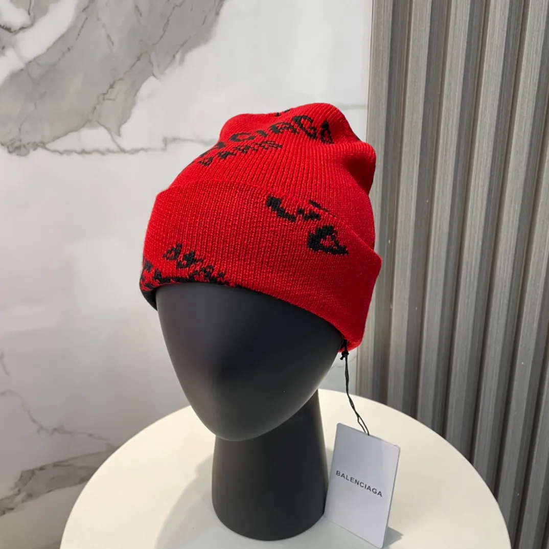 P90 high version with dust bag 👒Balenciaga👒Spot Balenciaga official website quality (not ordinary goods in the market, pay attention to the details) new autumn and winter letter LOGO woolen hat, same style knitted hat for men and women🔥elegant temperament, warm and comfortable👍