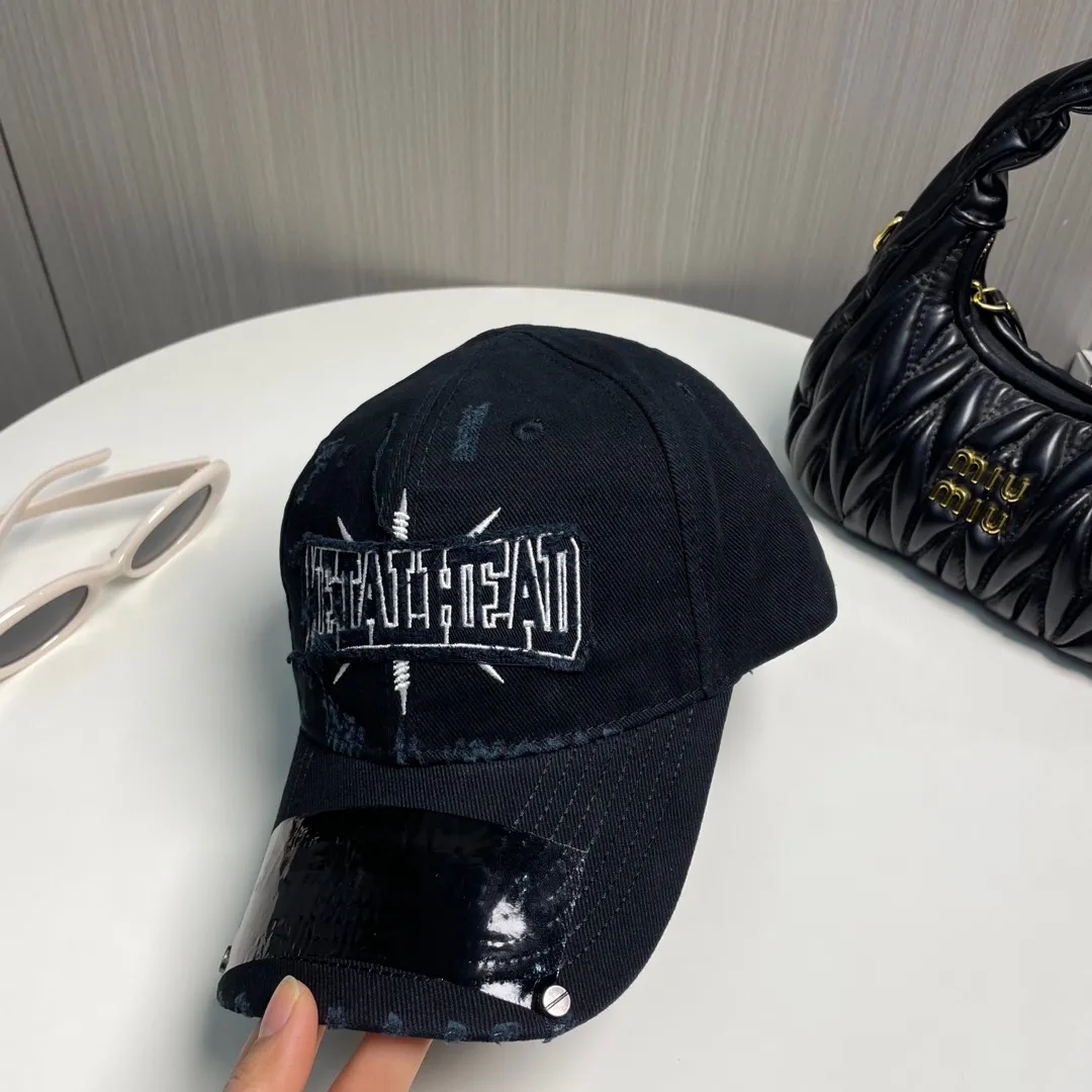 P76💰BALENCIAGA Balenciaga's new embroidered logo baseball cap, cool colors, different styles for men and women, the first batch will be shipped first! A must-buy for Paris fans!