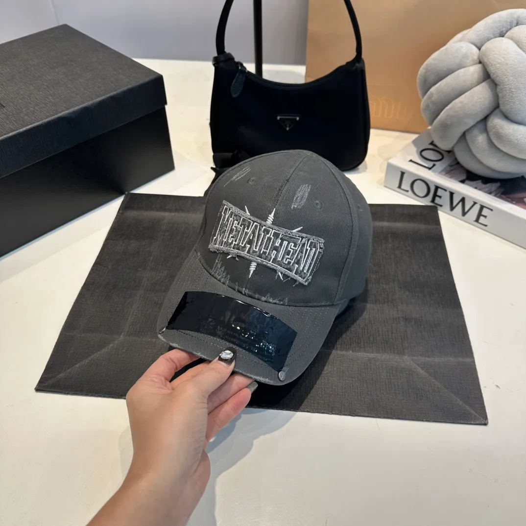 P70 Balenclaga new baseball cap, ready for delivery in seconds🧢Simple, fashionable, super invincible and beautiful hat! Couple style! Advantages of original items compared to other hats