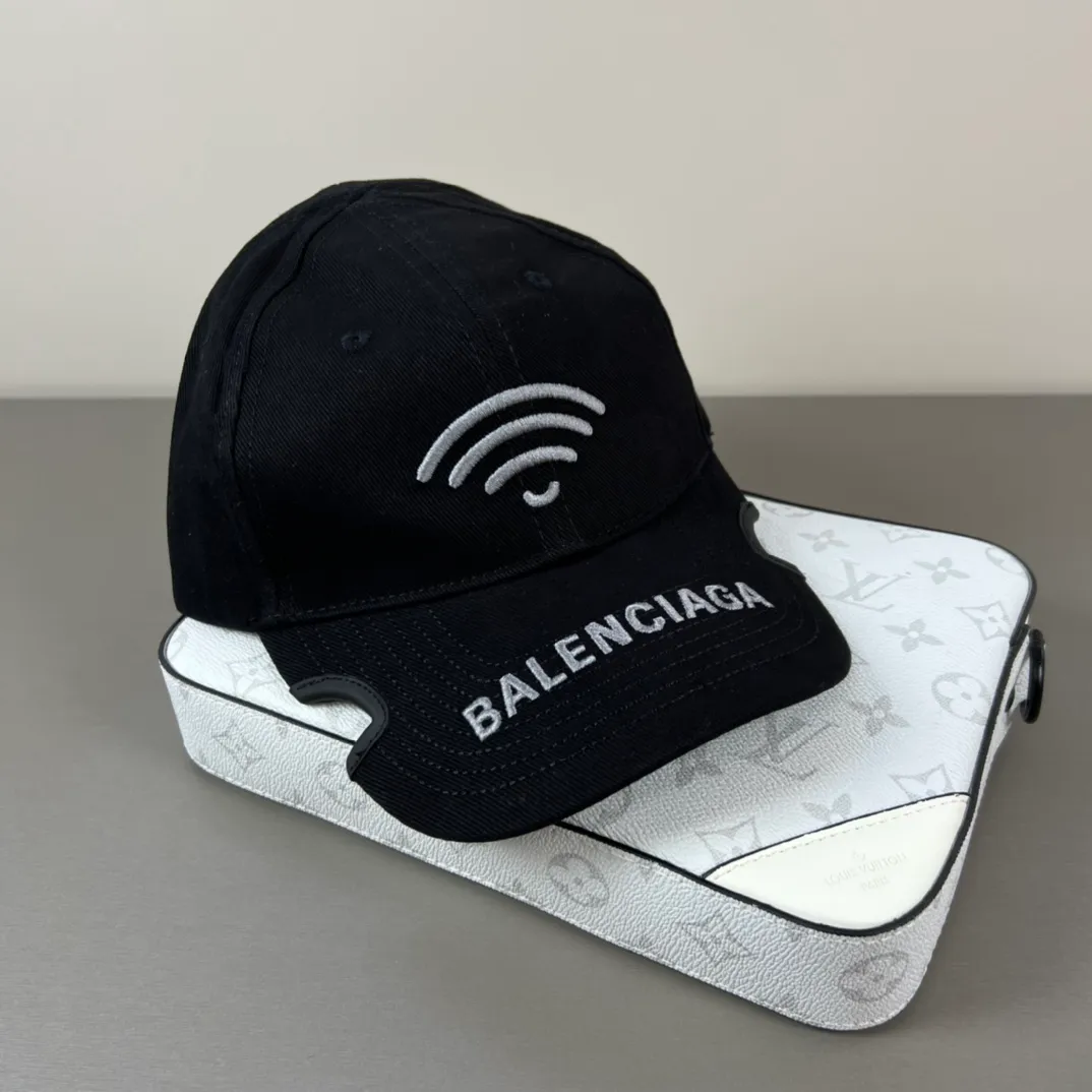 60💰BALENCIAGA Balenciaga’s new logo baseball cap, cool colors, different styles for men and women, the first batch will be shipped first! A must-buy for Paris fans!