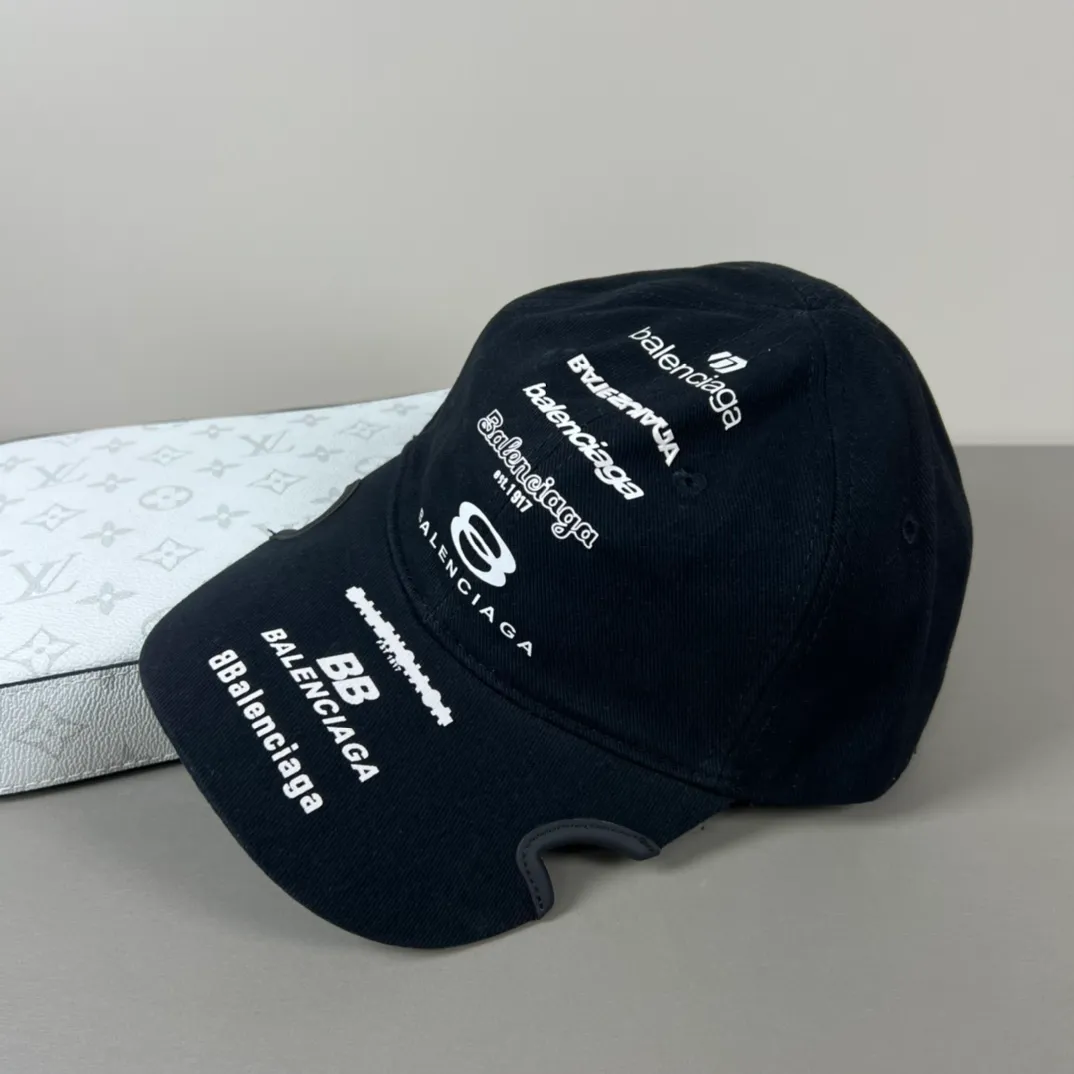 P60 Balenclaga official website new product Balenciaga new baseball cap ready for delivery in seconds🧢Simple, fashionable, super invincible and beautiful hat! Couple style! The advantages of the original product compared to other hats,