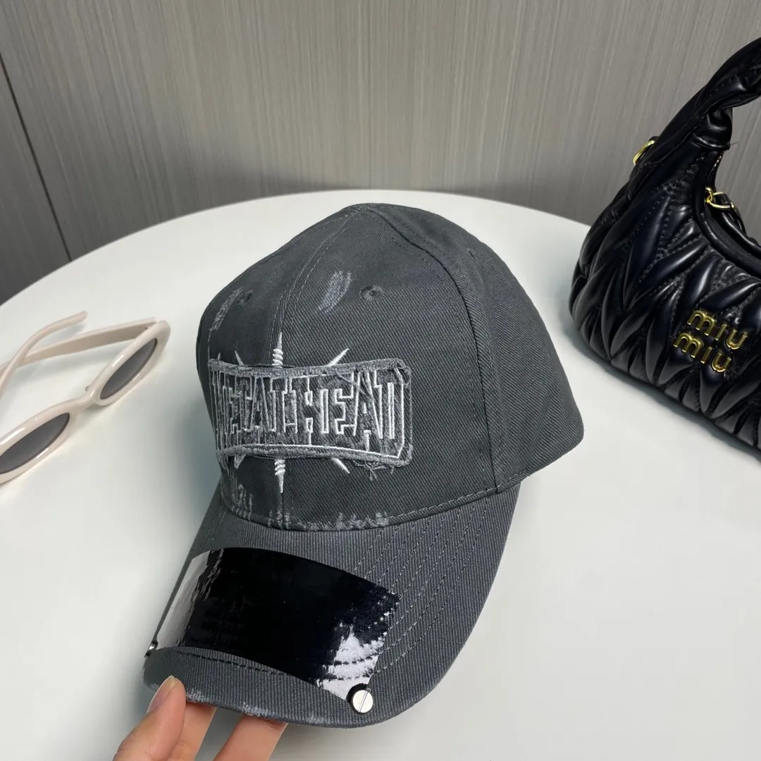 P76💰BALENCIAGA Balenciaga's new embroidered logo baseball cap, cool colors, different styles for men and women, the first batch will be shipped first! A must-buy for Paris fans!