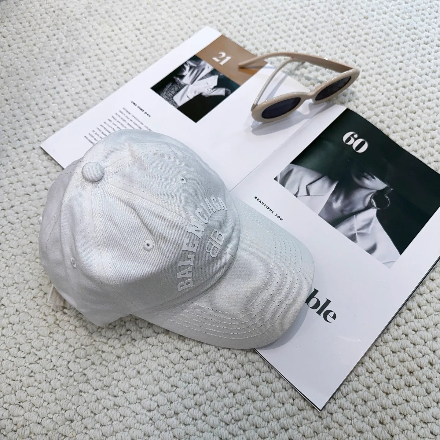 P56 BALENCIAGA🆕Spring style new personalized baseball cap, high quality and excellent breathability, suitable for all seasons, high-looking fashion item! Same style for men and women