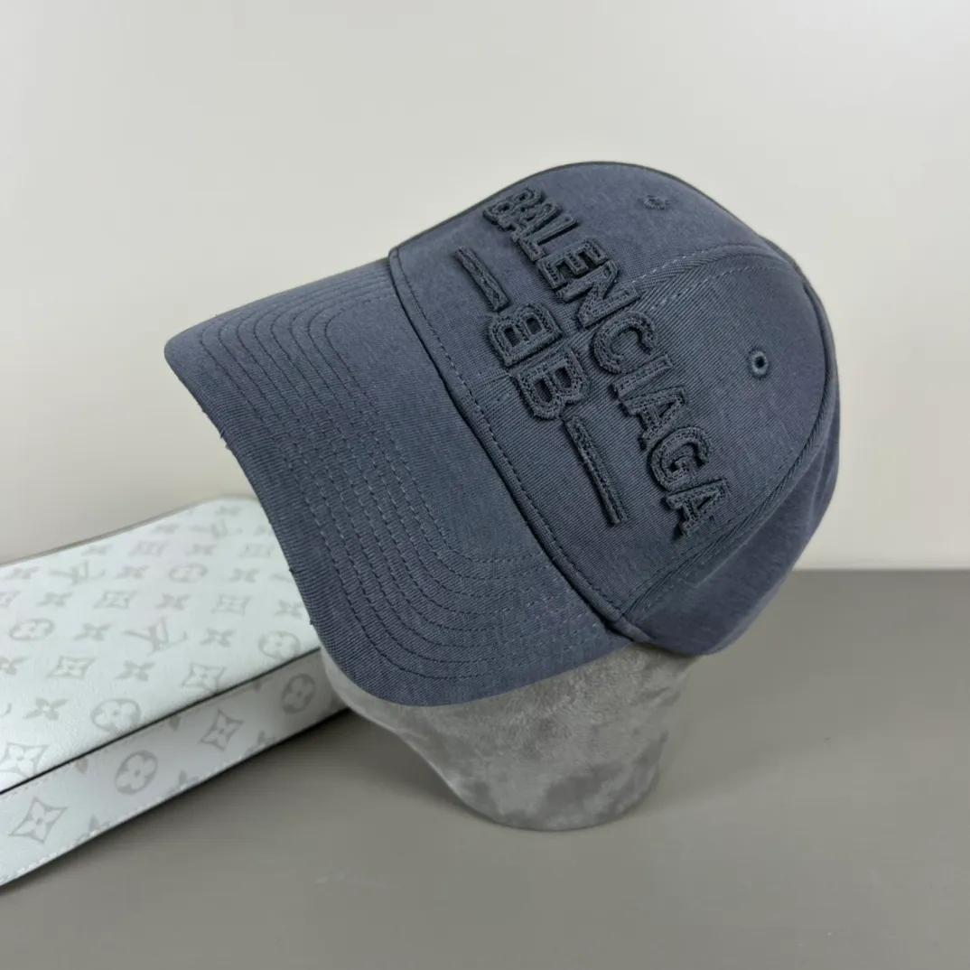 56💰BALENCIAGA new logo baseball cap, cool colors, different styles for men and women, the first batch will be shipped first! A must-buy for Paris fans!