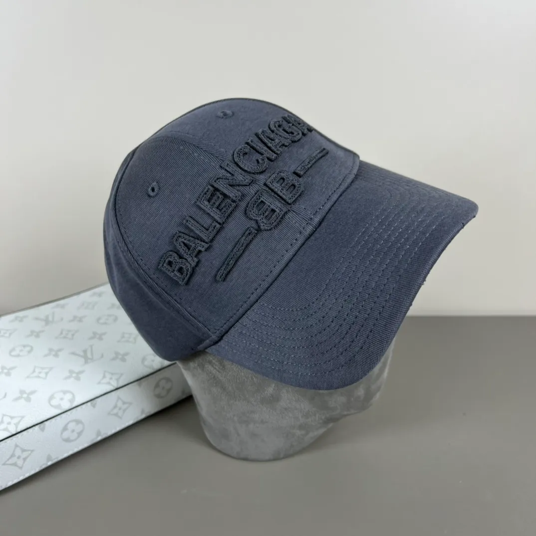 56💰BALENCIAGA new logo baseball cap, cool colors, different styles for men and women, the first batch will be shipped first! A must-buy for Paris fans!