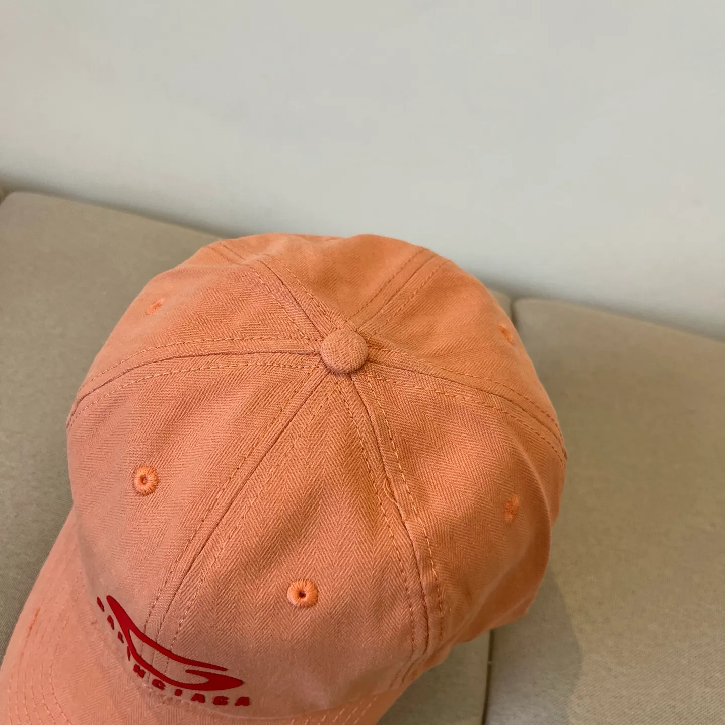 P60 BALENCIAGA new logo baseball cap, cool colors, different styles for men and women, the first batch will be shipped first! A must-buy for Paris fans!