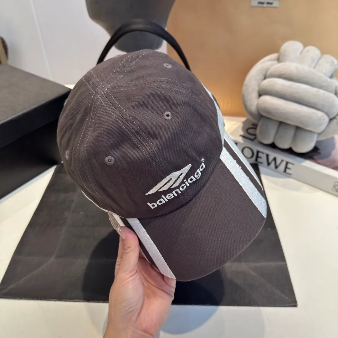 P60 Balenclaga official website new product Balenciaga new baseball cap ready for delivery in seconds🧢Simple, fashionable, super invincible and beautiful hat! Couple style!