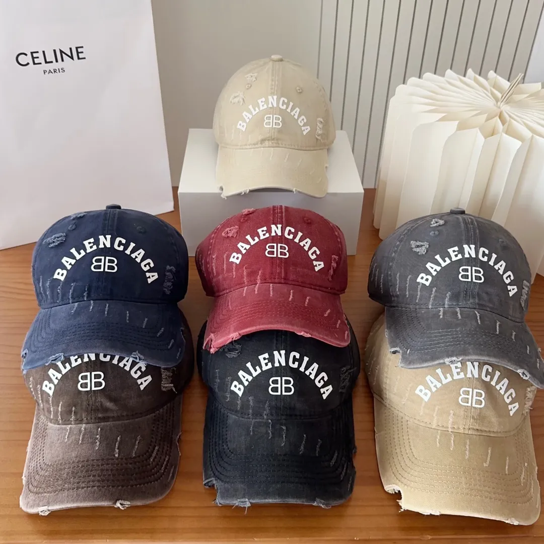 💰60 Balencia*a new baseball cap 🧢Simple, fashionable and super beautiful hat!