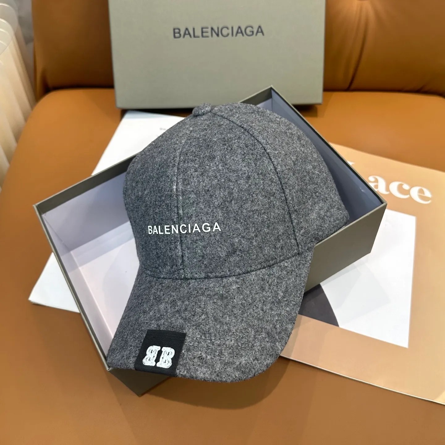 P60 💛 Comes with dust bag. [Balenciaga] 2025 new cashmere simple baseball cap, unisex ~ cool and handsome on the street