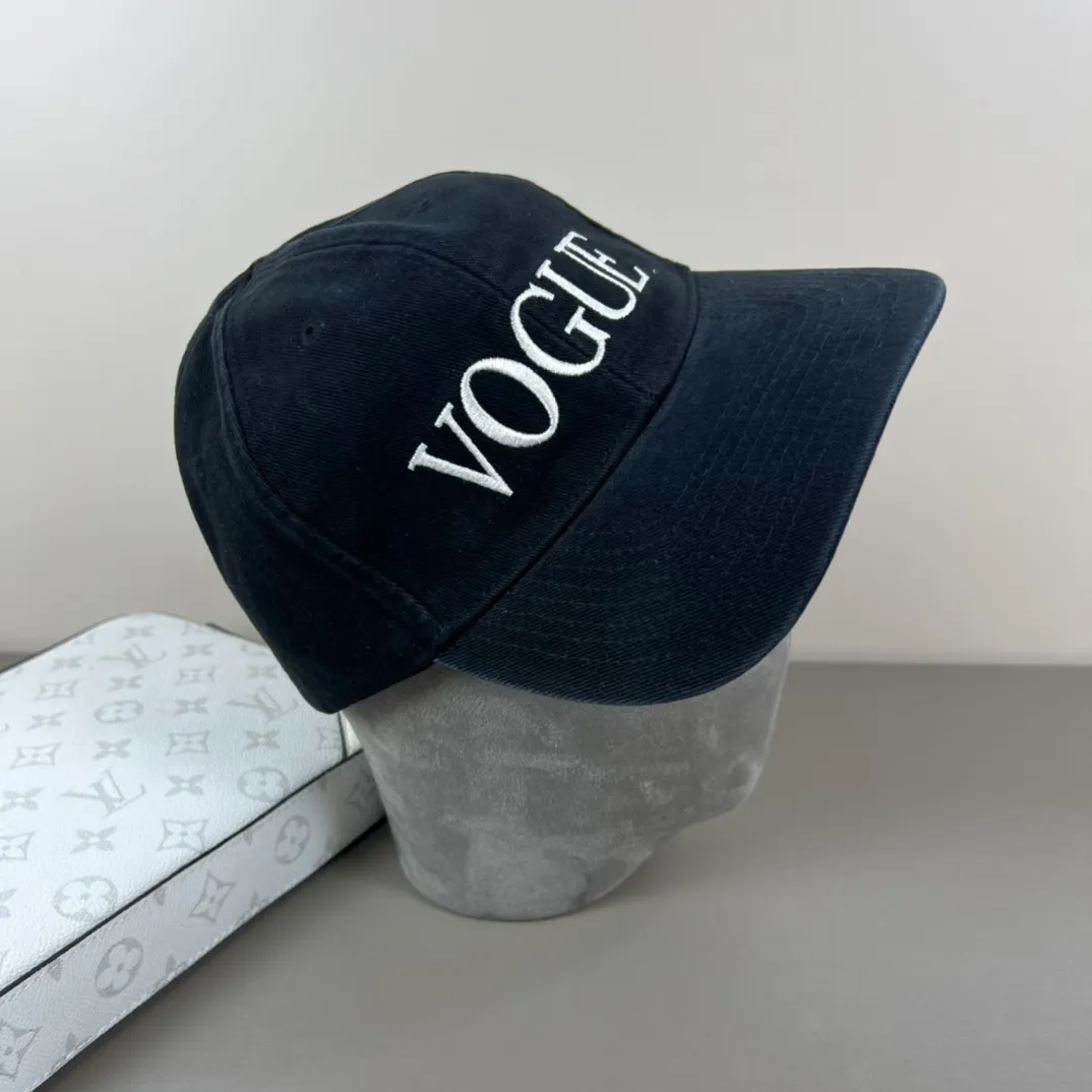 46💰BALENCIAGA Balenciaga’s new logo baseball cap, cool colors, different styles for men and women, the first batch will be shipped first! A must-buy for Paris fans!
