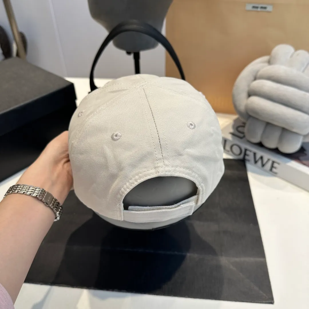 P60 Balenclaga official website new product Balenciaga new baseball cap ready for delivery in seconds🧢Simple, fashionable, super invincible and beautiful hat! Couple style!