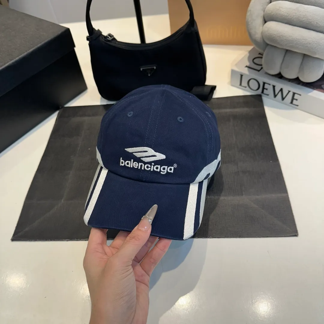 P60 Balenclaga official website new product Balenciaga new baseball cap ready for delivery in seconds🧢Simple, fashionable, super invincible and beautiful hat! Couple style!