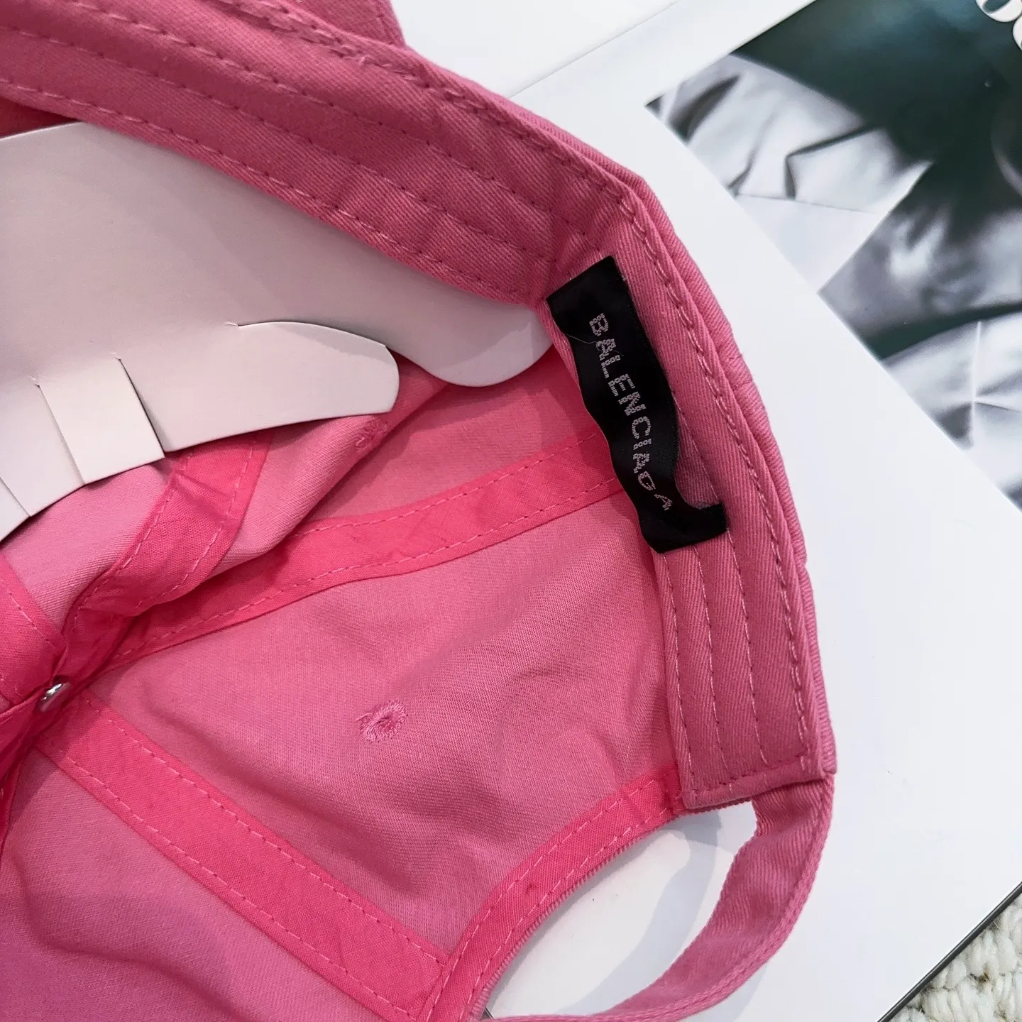 P56 BALENCIAGA🆕Spring style new personalized baseball cap, high quality and excellent breathability, suitable for all seasons, high-looking fashion item! Same style for men and women
