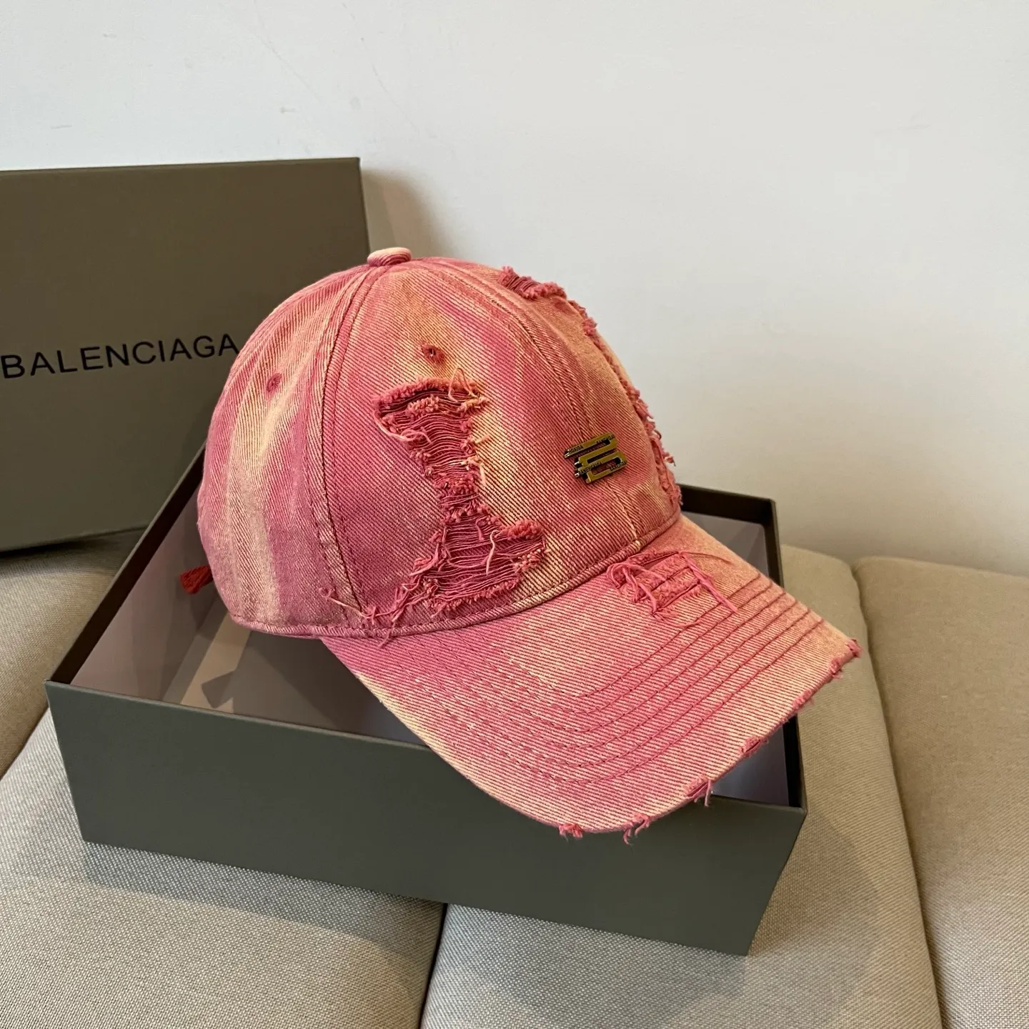 P60💰BALENCIAGA new logo baseball cap, cool colors, different styles for men and women, the first batch will be shipped first! A must-buy for Paris fans!