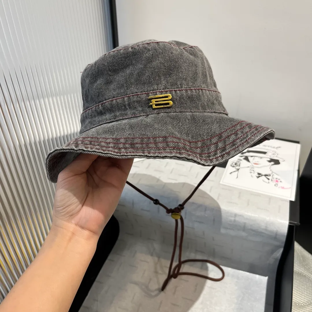 💰100¥ Balenciaga denim bucket hat, head circumference 57cm