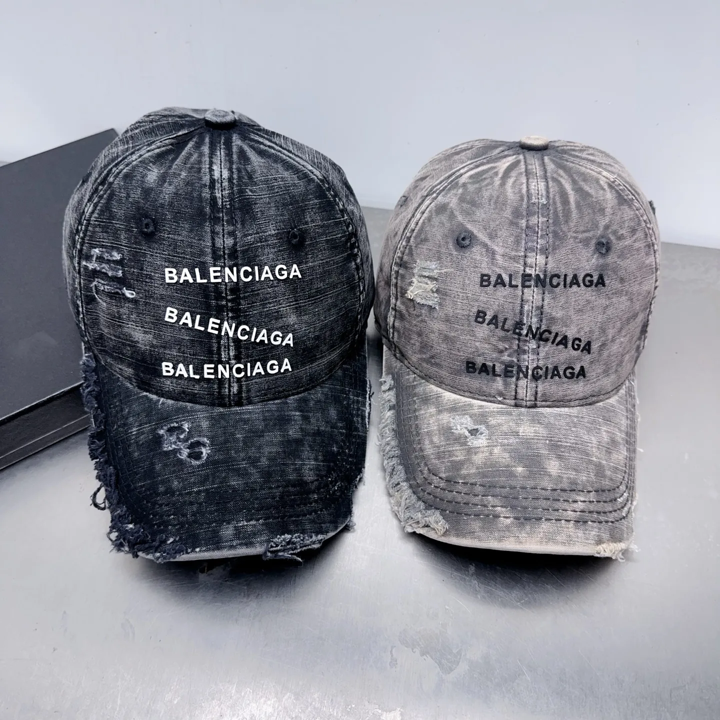 Welcome to inquire, Paris-based washable hole baseball cap