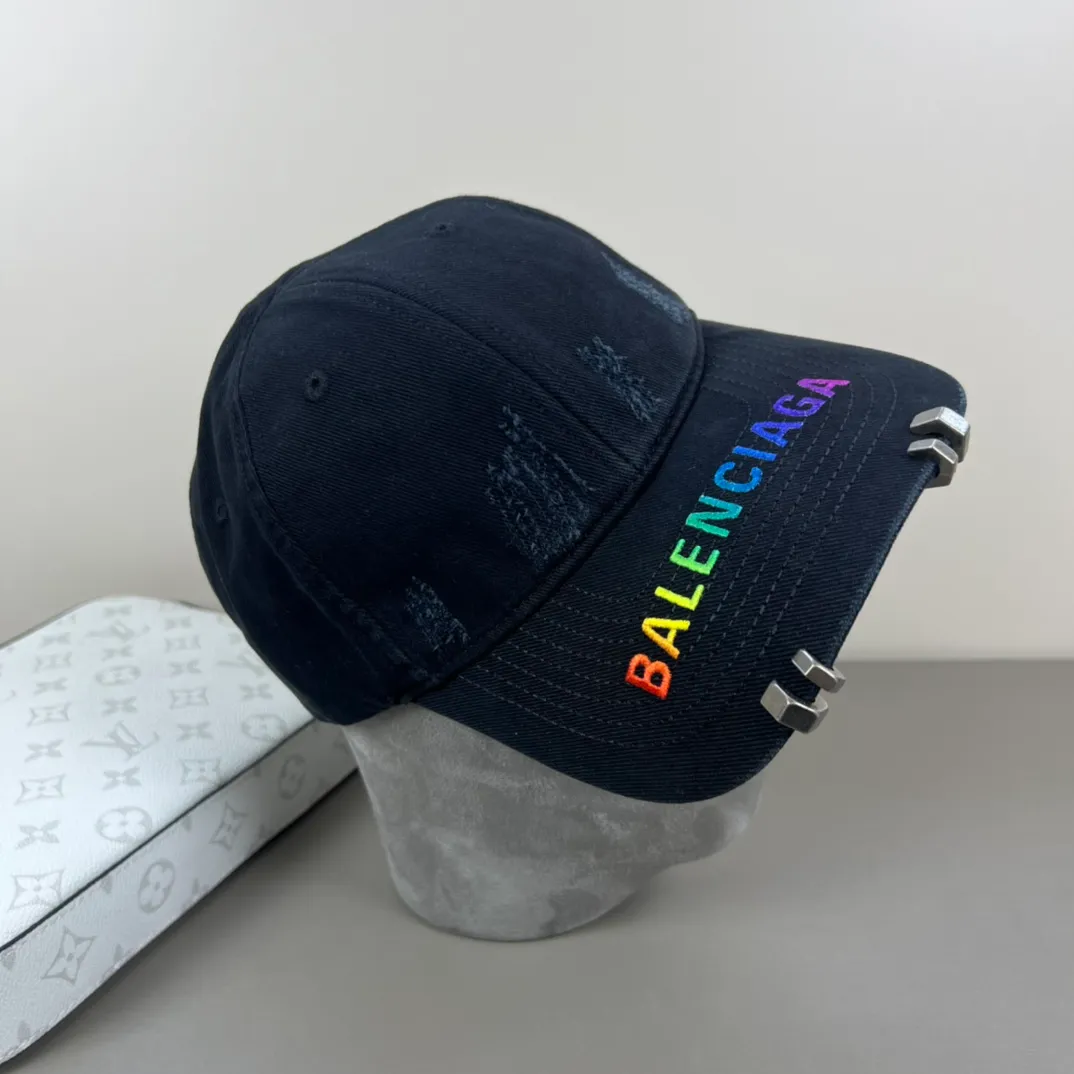 60💰BALENCIAGA Balenciaga’s new logo baseball cap, cool colors, different styles for men and women, the first batch will be shipped first! A must-buy for Paris fans!