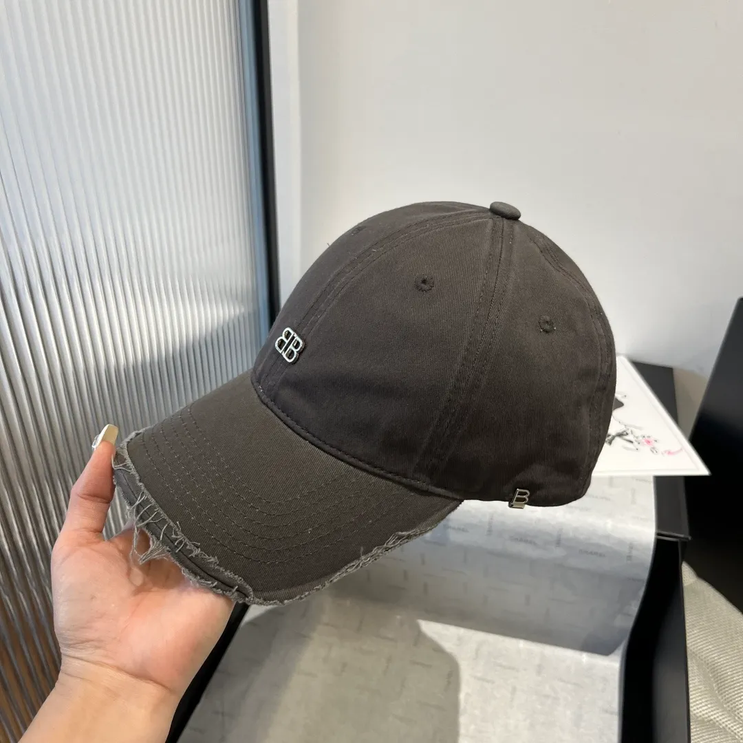 💰70¥ Balenciaga new peaked cap, head circumference 57cm