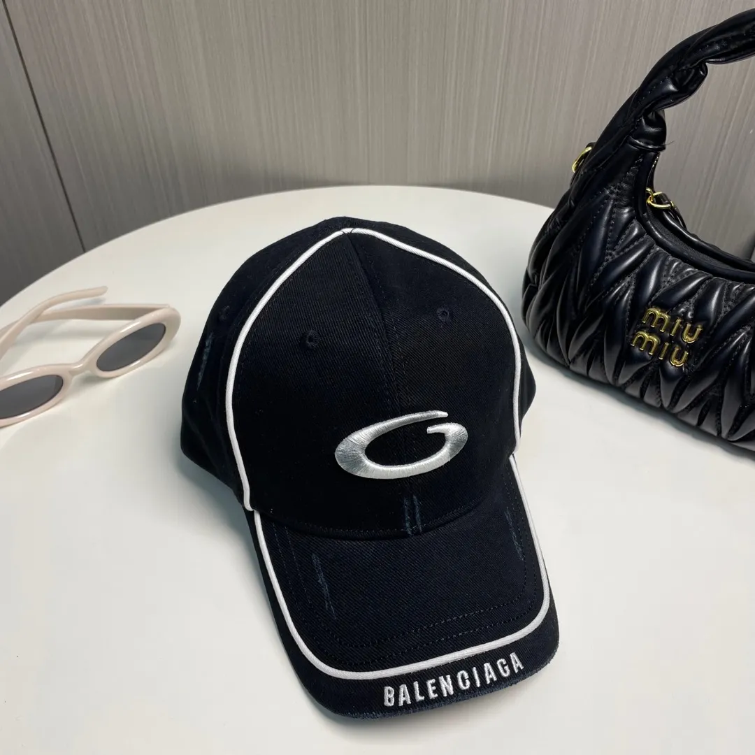 P80💰BALENCIAGA Balenciaga's new embroidered logo baseball cap, cool colors, different styles for men and women, the first batch will be shipped first! A must-buy for Paris fans!
