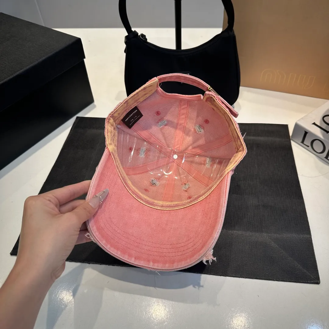 P56 BALENCIAGA Balenciaga's new Korean style distressed hole washed duck cap casual retro fashion versatile street outing travel couple Internet celebrity baseball cap