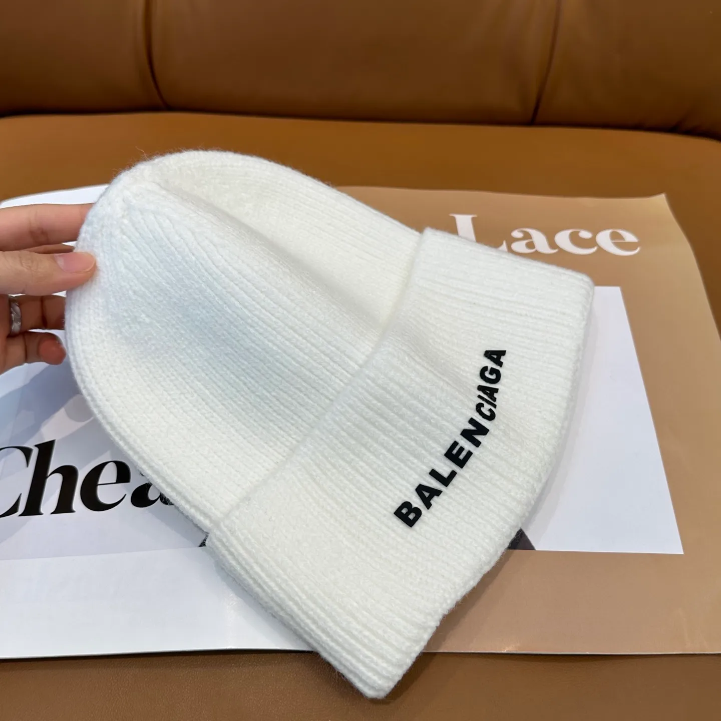 P56 Balenciaga new letter knitted hat! Xiaohongshu’s hottest selling item! Dress well! The same style for men and women, fashionable and popular🌸First-class quality, the best brand to keep warm in autumn and winter, order now, limited edition
