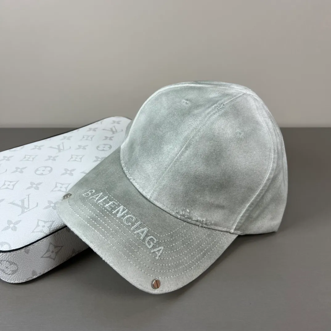 P60 Balenclaga official website new product Balenciaga new baseball cap ready for delivery in seconds🧢Simple, fashionable, super invincible and beautiful hat! Couple style! The advantages of the original product compared to other hats,
