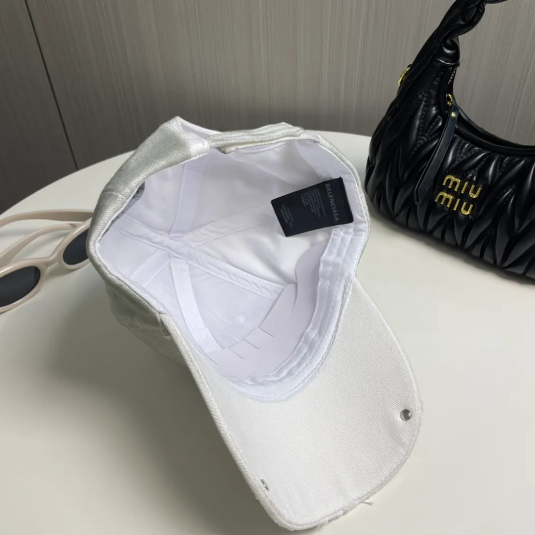 P70 BALENCIAGA new logo baseball cap, cool colors, different styles for men and women, the first batch will be shipped first! A must-buy for Paris fans!